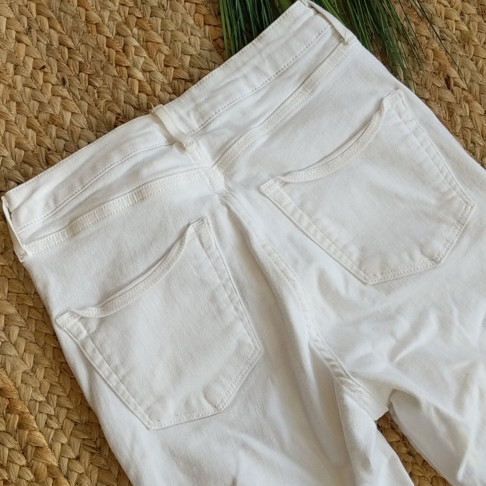 TOPShop White Distressed - Picture 3 of 8